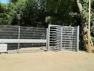 Neuer Eingang - Ohrdrufer Straße